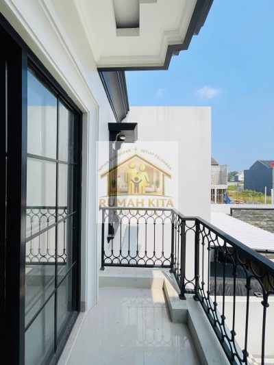 Balkon — Rumah 2 Lantai di Grand Depok City Anti Macet