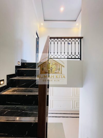 Tangga — Rumah 2 Lantai di Grand Depok City Anti Macet
