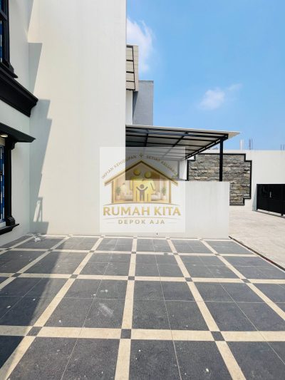 Carport — Rumah 2 Lantai di Grand Depok City Anti Macet
