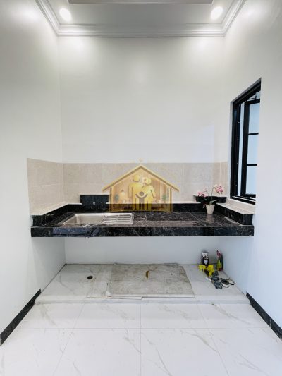Dapur — Rumah 2 Lantai Dekat Stasiun dan Kawasan GDC